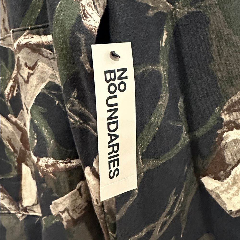 Oversized Hoodie with Long Sleeves Size M - Picture 13 of 13